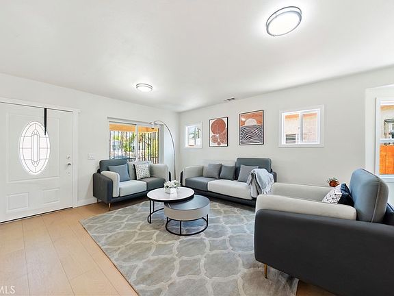4th image of 1132 W 55th St