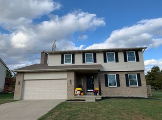 908 Golden Meadows Ct, Trenton, OH