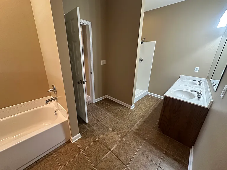 190 County Road 215 — Photo 9