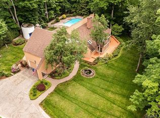 3 Muls Hill Dr, Farmington, CT 06032