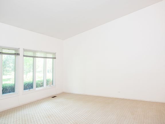 3rd image of 1210 Gulfstream Pkwy #0