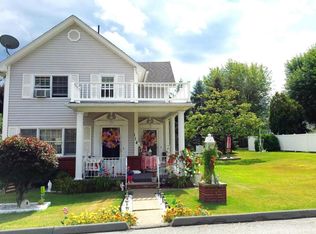 114 Tiara Ct, Blakely, PA 18447