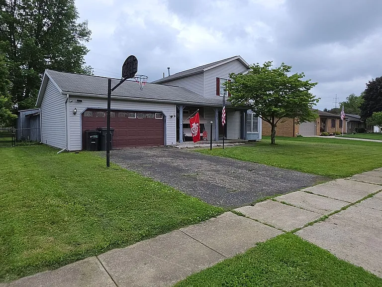 488 Myrtle Ave — Photo 3