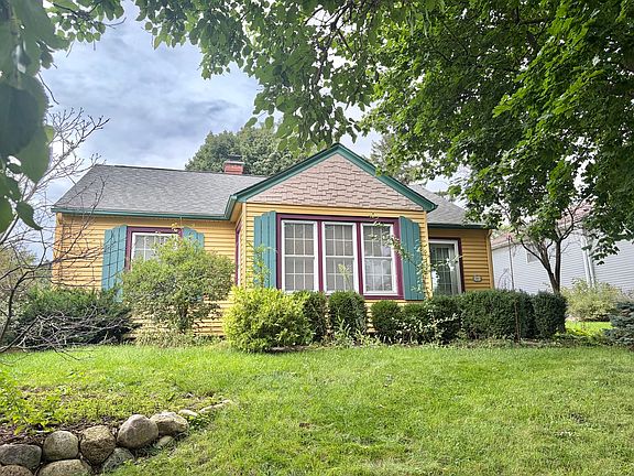 2nd image of 309 Chestnut St