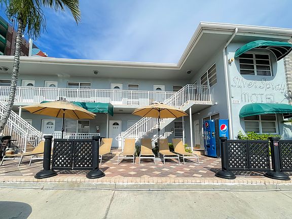 5th image of 2115 N Ocean Dr #818