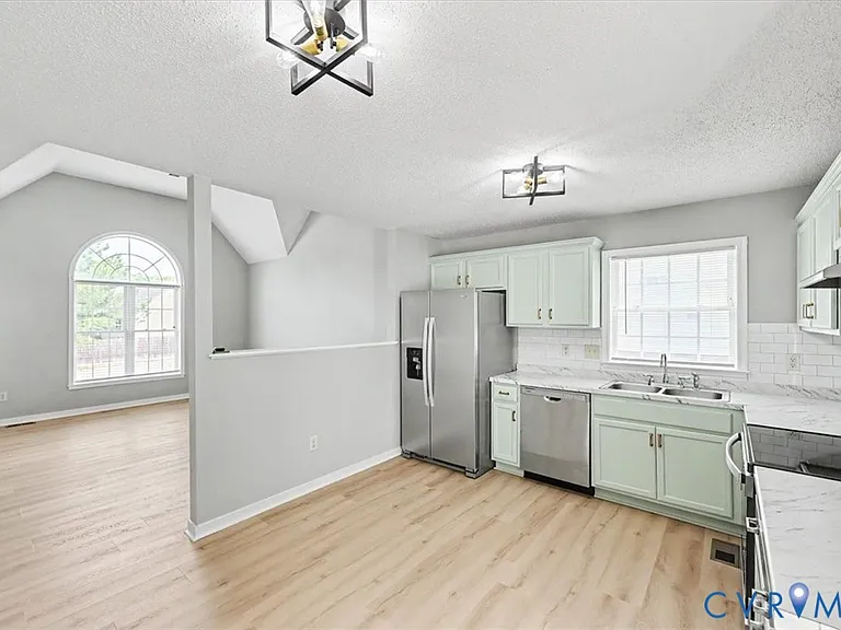 10017 Chartwood Ct — Photo 6