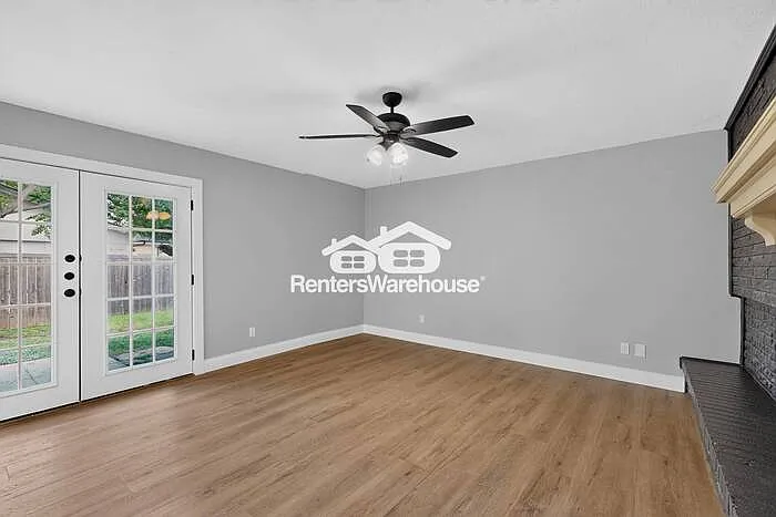 1004 Whitehall Dr — Photo 14