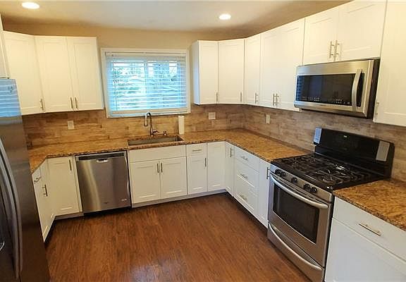 4th image of 115 Warrior Ct