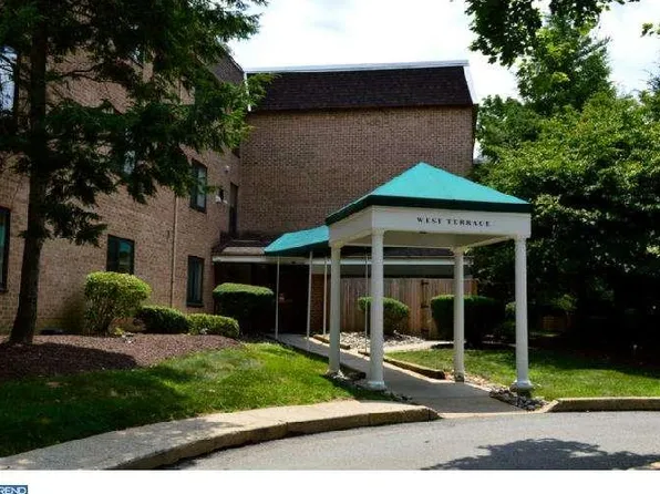 1640 Oakwood Dr #212, Penn Valley, PA 19072