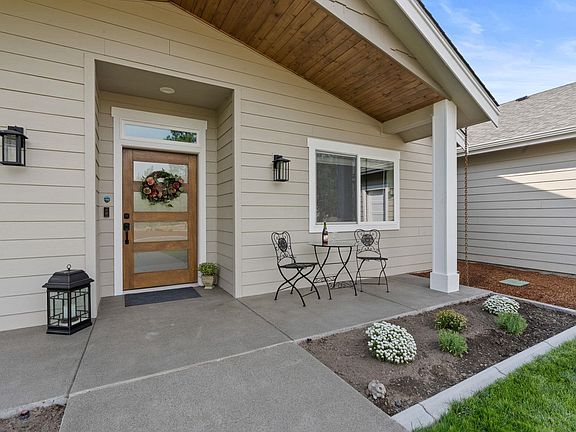 3rd image of 1721 W Wisher Ln