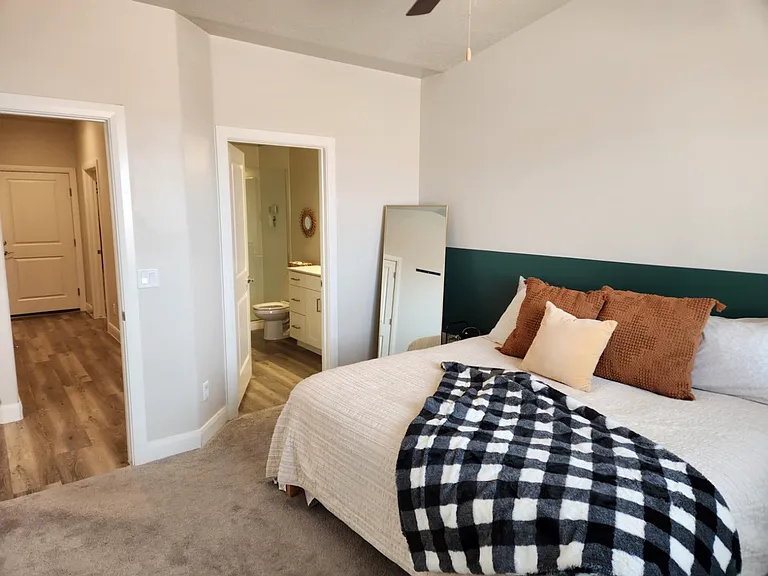 527 N 550 W — Photo 12