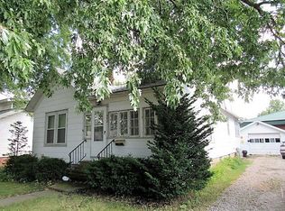 602 W White St, Clinton, IL 61727