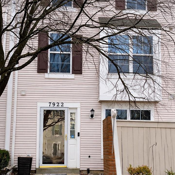 1st image of 7922 Otter Cove Ct