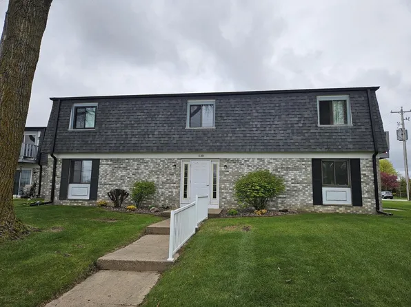 1712 Creek ROAD #204, West Bend, WI 53090