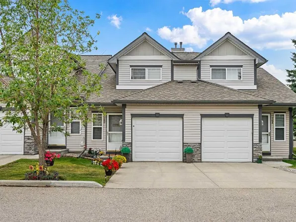 160 N Millview Grn SW, Calgary, AB T2Y 3W1