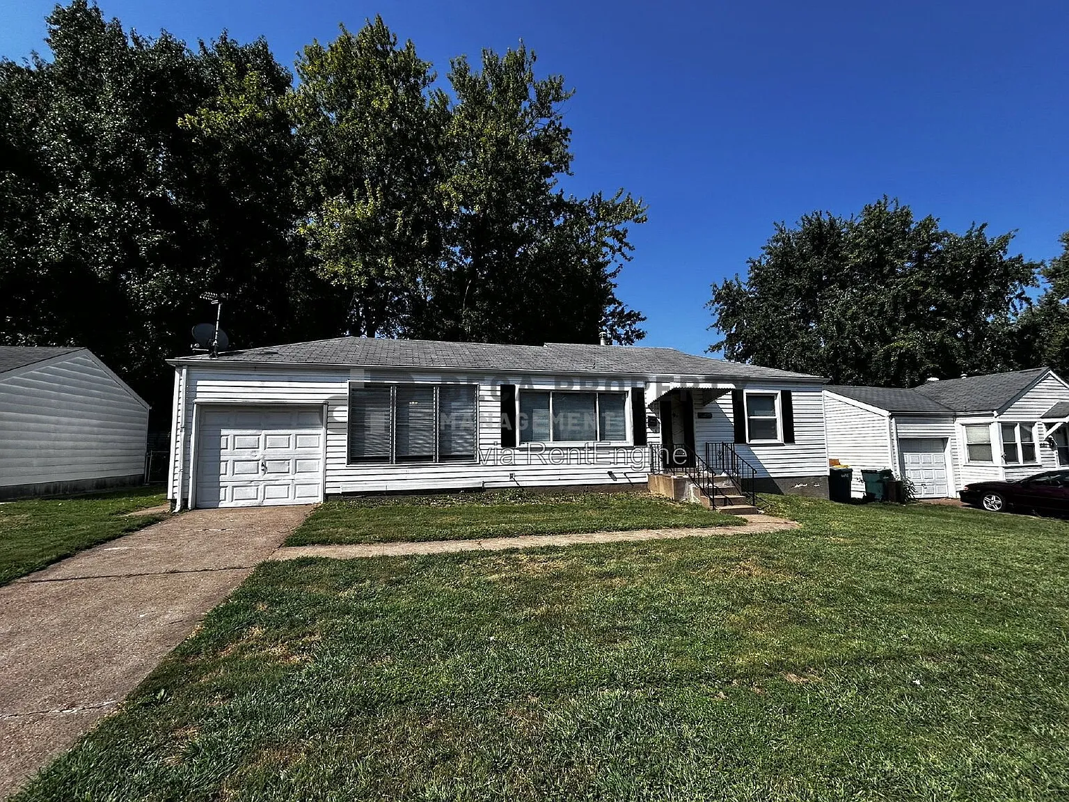 2 bed, 1.0 bath, 992 sqft, $1,150 — Photo 1
