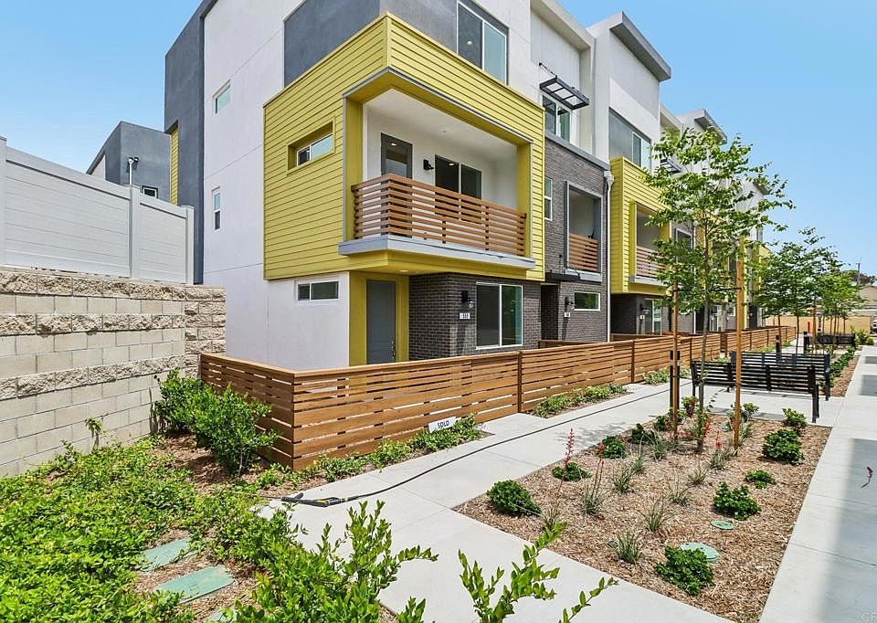 1st image of 551 Sandstone Ct