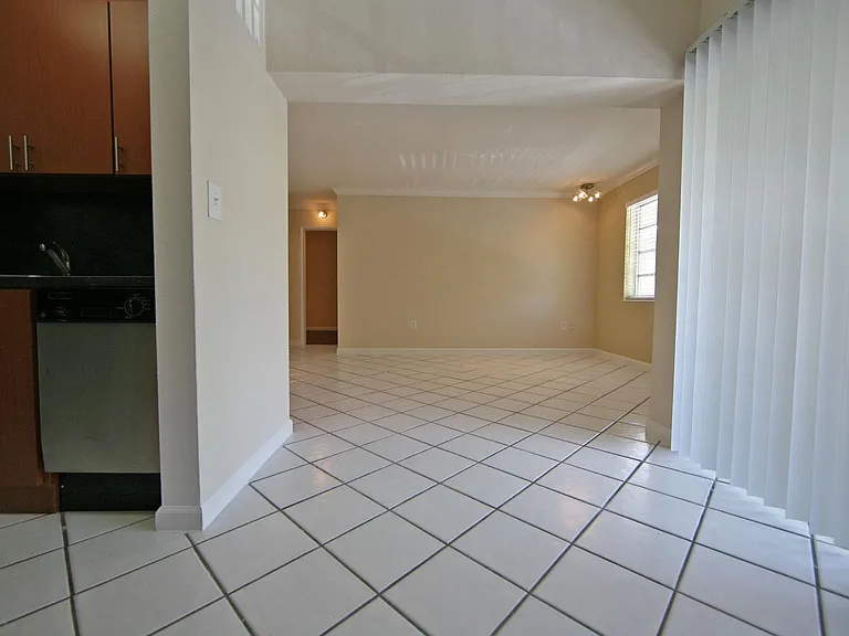 REDEFINE DINING AND LIVING | OAK MODEL | 2 BEDROOM, 1 BATH