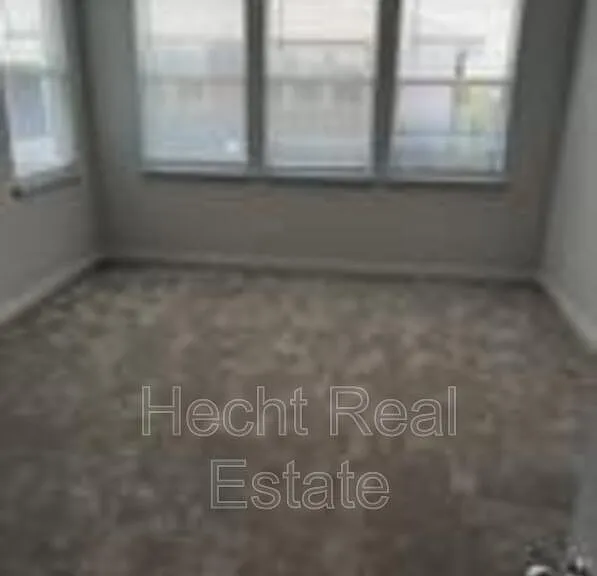 605 W South St #111 — Photo 15