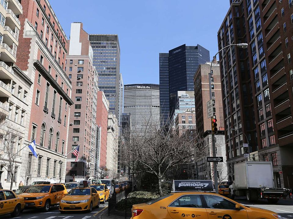2nd image of 30 Park Ave APT 20A