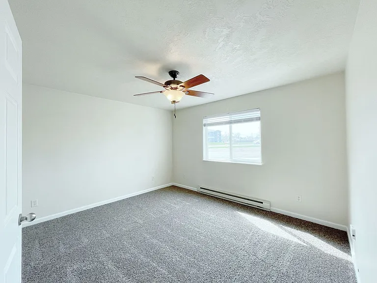 The Heights Apartments — Photo 11