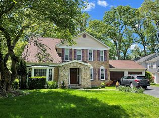 8120 Paisley Pl, Potomac, MD 20854