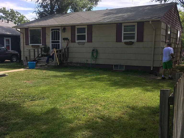865 S Lincoln Ave — Photo 1