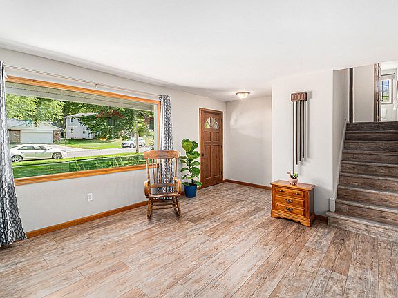 4th image of 6933 Marshall Ave SE