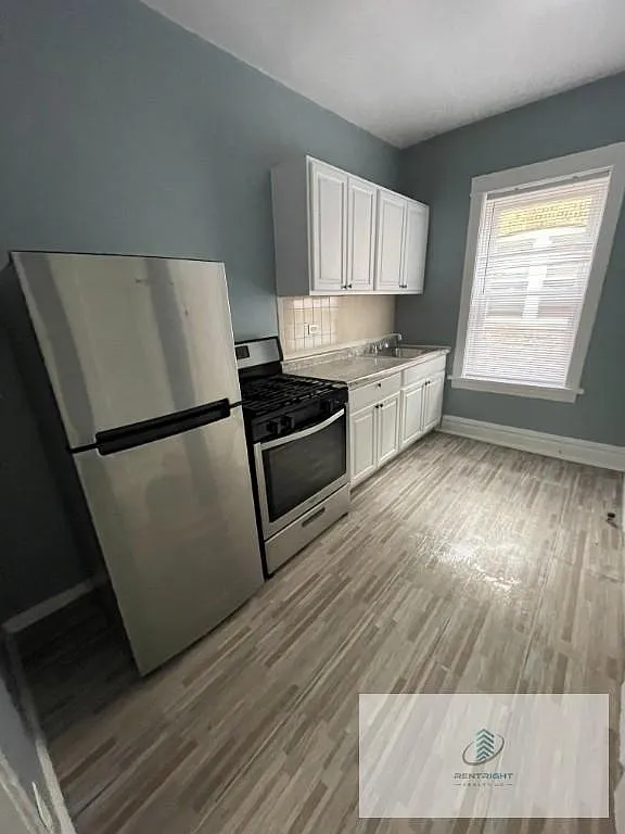 1 bed, 1.0 bath, 700 sqft, $1,500 — Photo 2