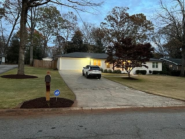 1st image of 147 Lancelot Way