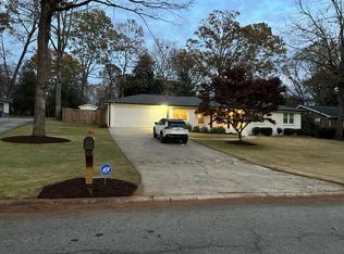 147 Lancelot Way, Lawrenceville, GA