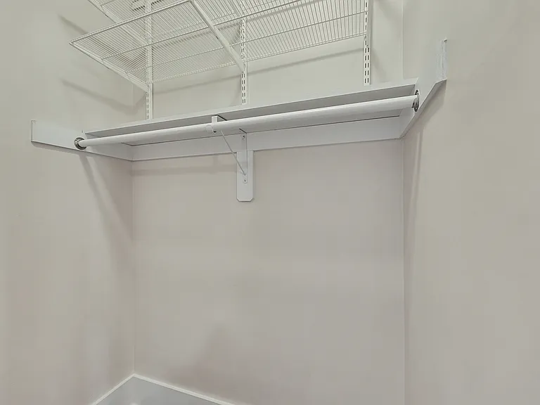 1100 Holbrook Ter NE #2 — Photo 15