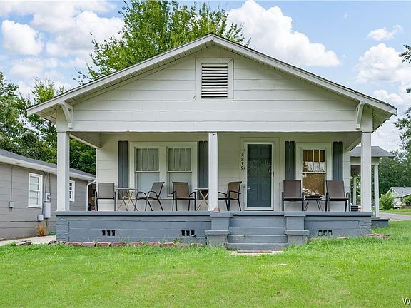 2nd image of 1639 17th Ave E