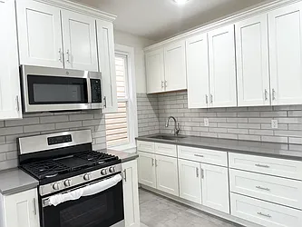 84 Dekalb Avenue, #2