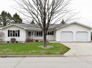 1127 Sunshine Ave, Osage, IA 50461