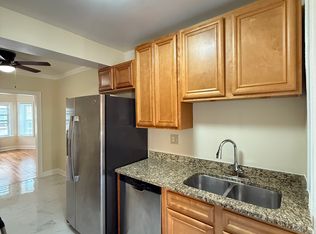 6214 N Mozart St #E, Chicago, IL 60659