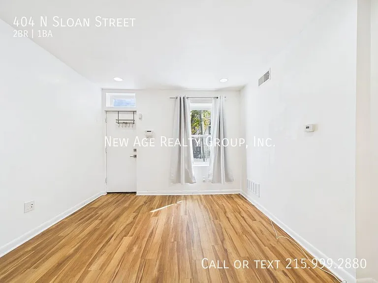 404 N Sloan St — Photo 2