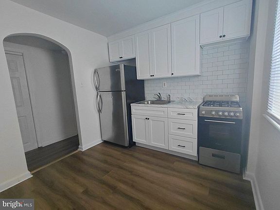 2nd image of 800 Princeton Ave APT 1