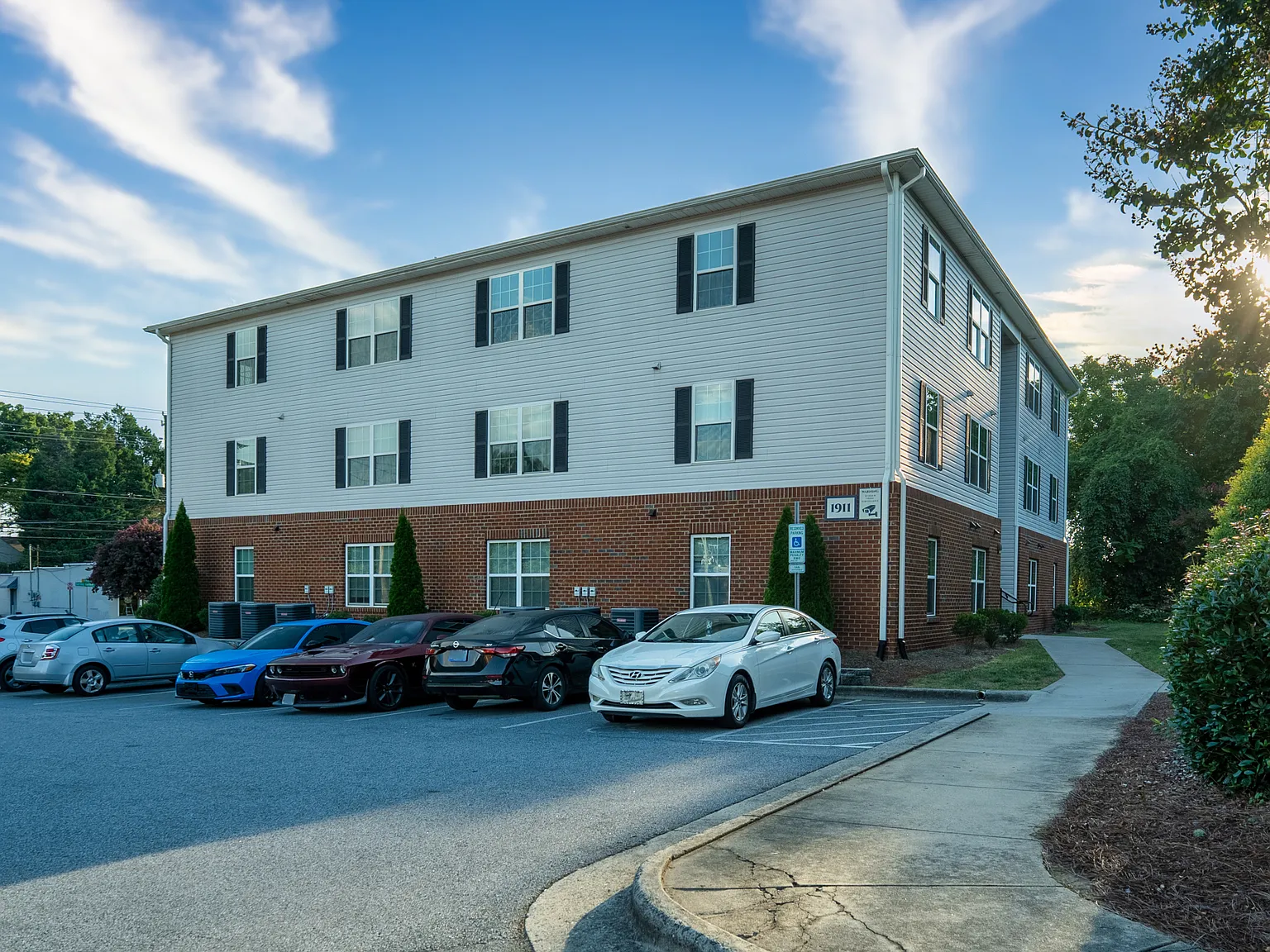 Reynolds Place Apartments — Photo 2