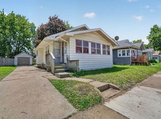 843 Riehl St, Waterloo, IA 50703