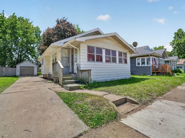 843 Riehl St, Waterloo, IA 50703