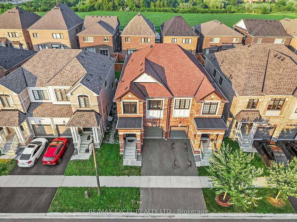 1st image of 37 Macpherson St