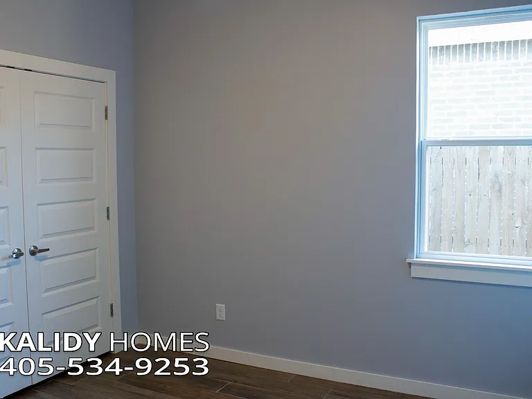 421 Remington Ave — Photo 11