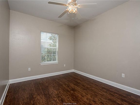 3rd image of 1230 Canyon Creek Cir