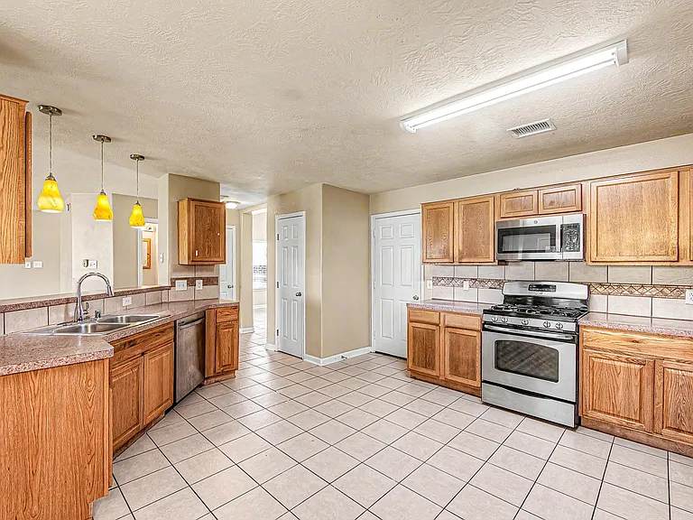 18114 Sorrell Oaks Ln — Photo 16