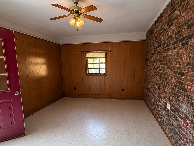 119 Loretta Dr — Photo 13