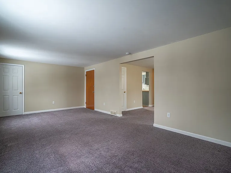 64 Acacia Dr — Photo 1