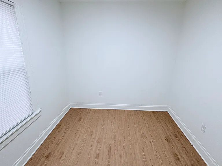 82 Malden St #1L — Photo 6