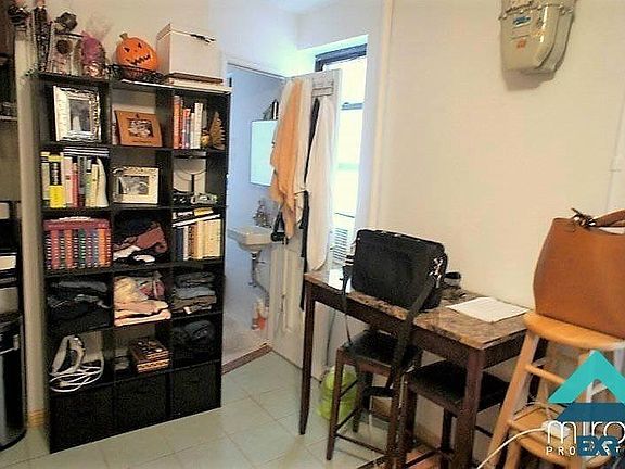 5th image of 124 Mott St APT 28