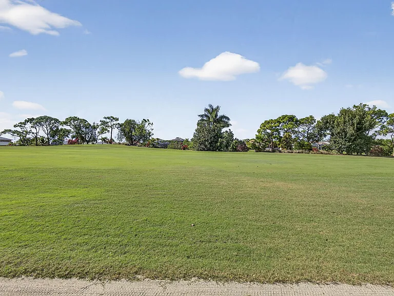 1940 S Club Dr — Photo 63